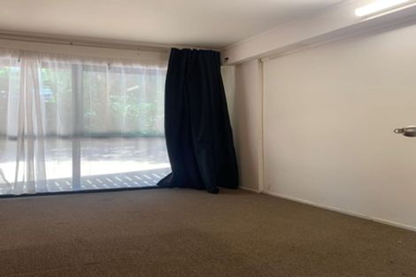 Photo of property in 4/20 Reid Road, New Lynn, Auckland, 0600