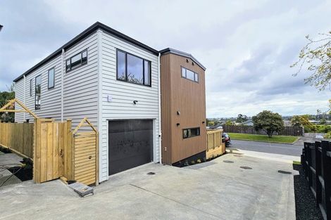 Photo of property in 7a Lewisham Street, Highland Park, Auckland, 2010