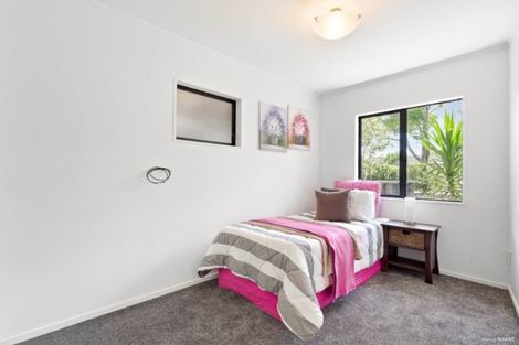 Photo of property in 47 Sheridan Drive, New Lynn, Auckland, 0600