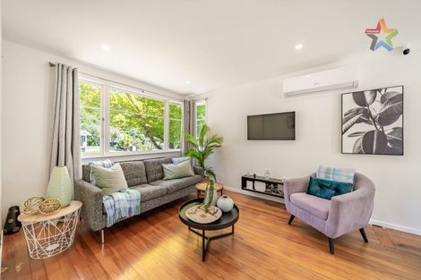 Photo of property in 18 Holmes Grove, Naenae, Lower Hutt, 5011