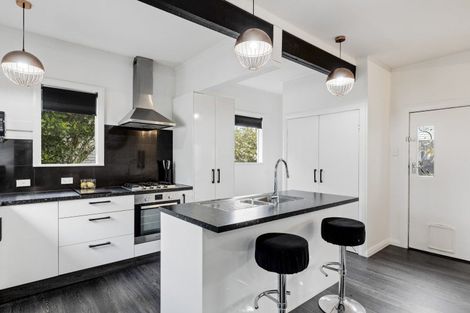 Photo of property in 17 Exeter Street, Brooklands, New Plymouth, 4310