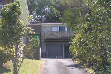 Photo of property in 2/48 Ravenwood Drive, Forrest Hill, Auckland, 0620