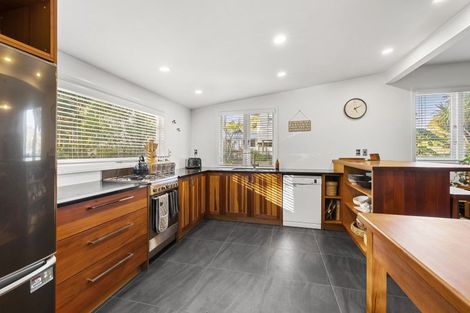 Photo of property in 15 East Street, Raglan, 3225