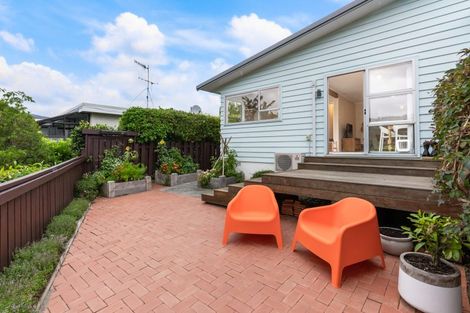 Photo of property in 6b Ely Grove, Wainuiomata, Lower Hutt, 5014
