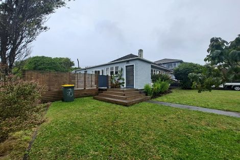 Photo of property in 35 Somerset Street, Brooklands, New Plymouth, 4310