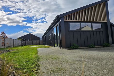 Photo of property in 33 Bragato Way, Cromwell, 9310