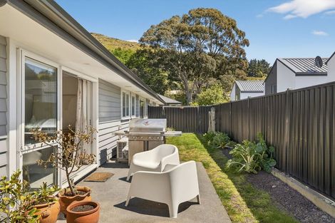 Photo of property in 9/64 Port Hills Road, Heathcote Valley, Christchurch, 8022