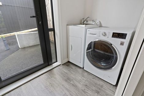 Photo of property in 25u2 Thackeray Street, Hamilton Lake, Hamilton, 3204