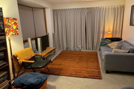 Photo of property in 73a Pirie Street, Mount Victoria, Wellington, 6011