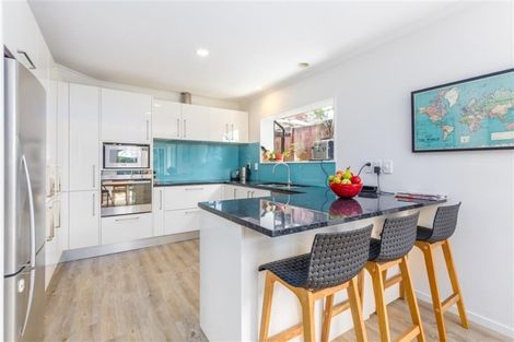 Photo of property in 11 Javelin Place, West Harbour, Auckland, 0618