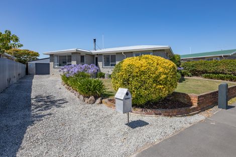 Photo of property in 24 Meon Street, Aranui, Christchurch, 8061
