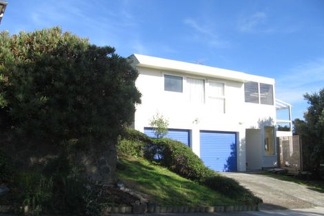 Photo of property in 24 The Crowsnest, Whitby, Porirua, 5024
