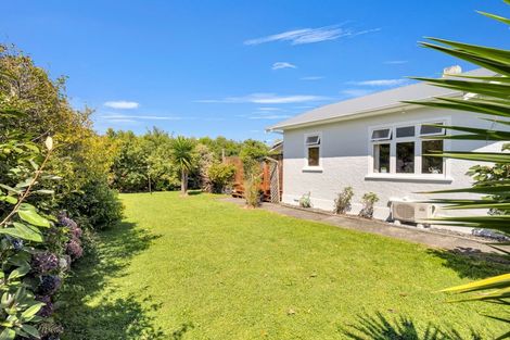 Photo of property in 13 Ross Street, Marton, 4710