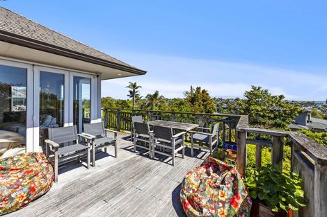 Photo of property in 4 Mellons Bay Road, Howick, Auckland, 2014