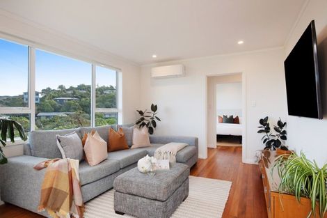 Photo of property in 79 Salford Street, Newlands, Wellington, 6037