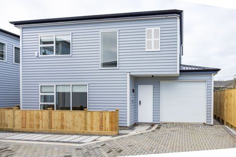 Photo of property in 34 Hellyers Street, Birkdale, Auckland, 0626