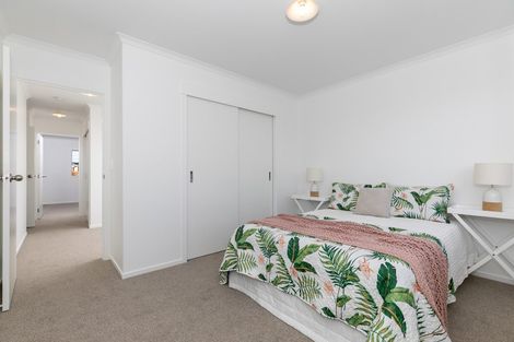 Photo of property in 8 Bosun Place, Te Atatu Peninsula, Auckland, 0610