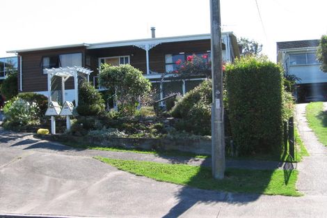 Photo of property in 2/94 Hebron Road, Waiake, Auckland, 0630