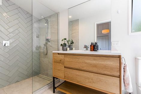 Photo of property in 29a Clayburn Road, Glen Eden, Auckland, 0602