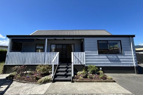 Photo of property in 2/17 Ranui Road, Stoke, Nelson, 7011