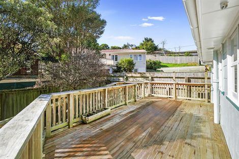 Photo of property in 9 Kowhai Street, Tawa, Wellington, 5028