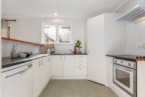 Photo of property in 2 Mapplebeck Street, Titahi Bay, Porirua, 5022