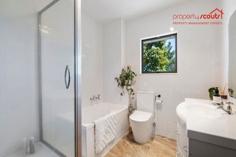 Photo of property in 2/78 Rangatira Road, Beach Haven, Auckland, 0626