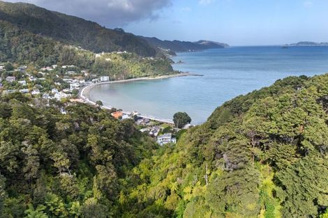 Photo of property in 208 Marine Drive, Lowry Bay, Lower Hutt, 5013