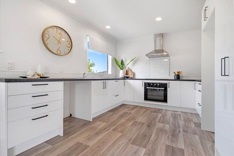 Photo of property in 15 Odette Street, Bader, Hamilton, 3206