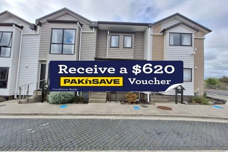 Photo of property in 2/5 Wallson Crescent, Wiri, Auckland, 2104