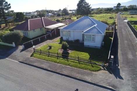 Photo of property in 157 Queen Street, Westport, 7825