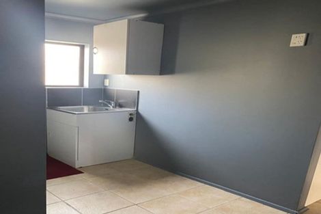 Photo of property in 517 Massey Road, Mangere, Auckland, 2022