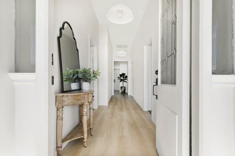 Photo of property in 16 Elliot Street, Riverhead, 0820