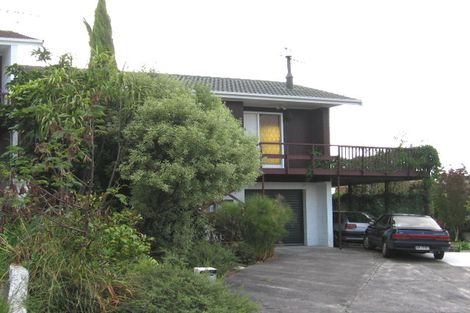 Photo of property in 2 Forsythe Place, Massey, Auckland, 0614