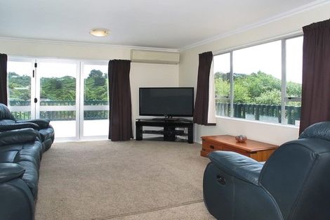 Photo of property in 74 Leeward Drive, Whitby, Porirua, 5024