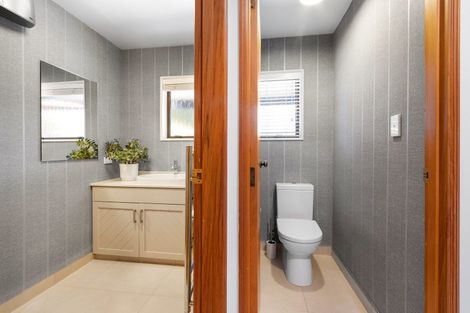 Photo of property in 323a Withells Road, Avonhead, Christchurch, 8042