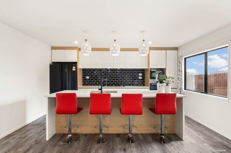 Photo of property in 6 Rere Awa Road, Glenbrook, 2681