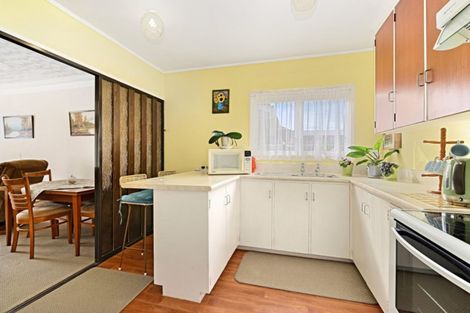 Photo of property in 2/4 Menary Street, Papakura, 2110