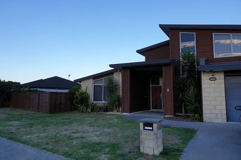 Photo of property in 10 Consort Close, Paraparaumu Beach, Paraparaumu, 5032