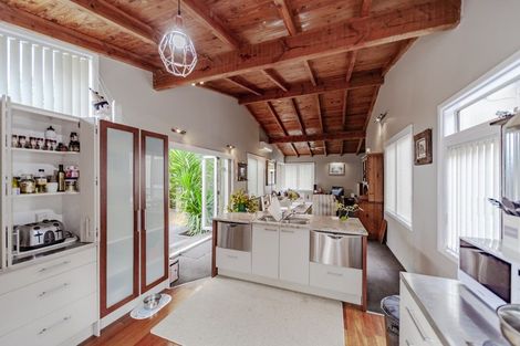 Photo of property in 30 Higginson Street, Otane, 4202