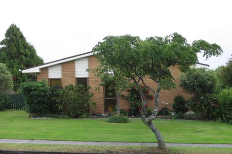 Photo of property in 29 Prince Regent Drive, Half Moon Bay, Auckland, 2012