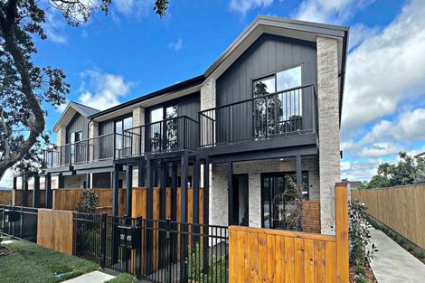 Photo of property in 4/137 Tirimoana Road, Te Atatu South, Auckland, 0602