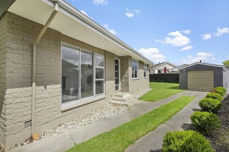 Photo of property in 17 Claymore Street, Woolston, Christchurch, 8062