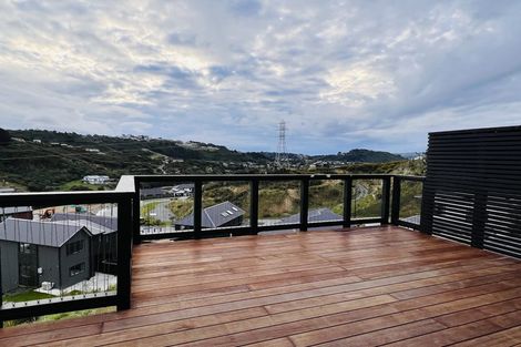 Photo of property in 14 Bee Lane, Whitby, Porirua, 5024