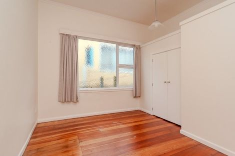 Photo of property in 37 Ara Paiwhenua, Tawa, Wellington, 5028
