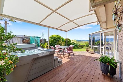 Photo of property in 41 Plateau Heights, Mount Maunganui, 3116