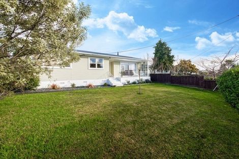 Photo of property in 6 Murray Road, Te Atatu Peninsula, Auckland, 0610