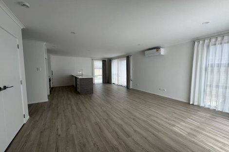 Photo of property in 10 Enchantment Lane, Karaka, Papakura, 2113