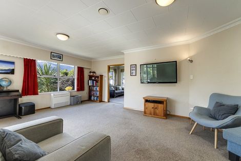 Photo of property in 22 Tennyson Crescent, Stoke, Nelson, 7011