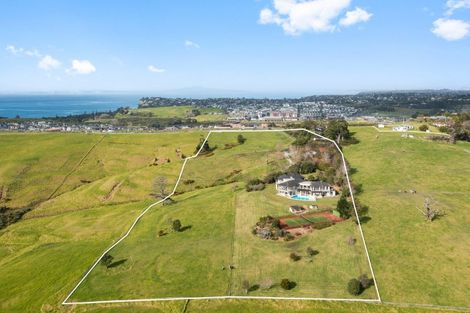 Photo of property in 189 Vaughans Road, Okura, Albany, 0792